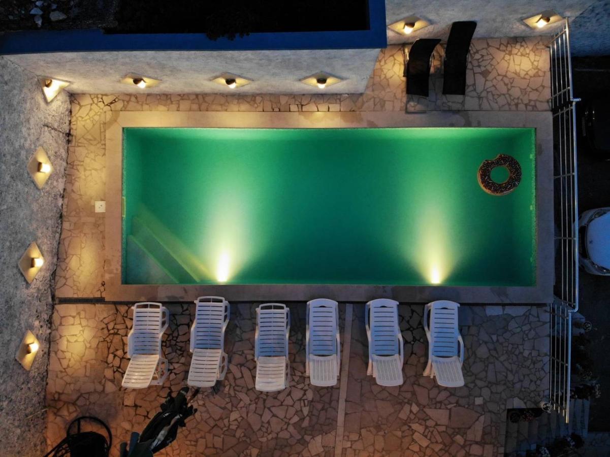 Apartments Horizont โมสตาร์ ภายนอก รูปภาพ