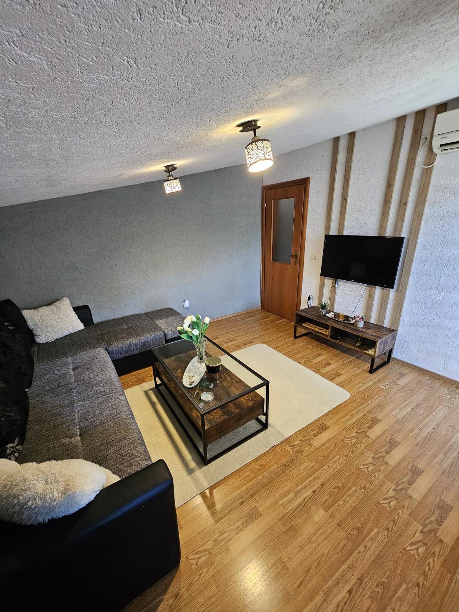 Apartments Horizont โมสตาร์ ภายนอก รูปภาพ